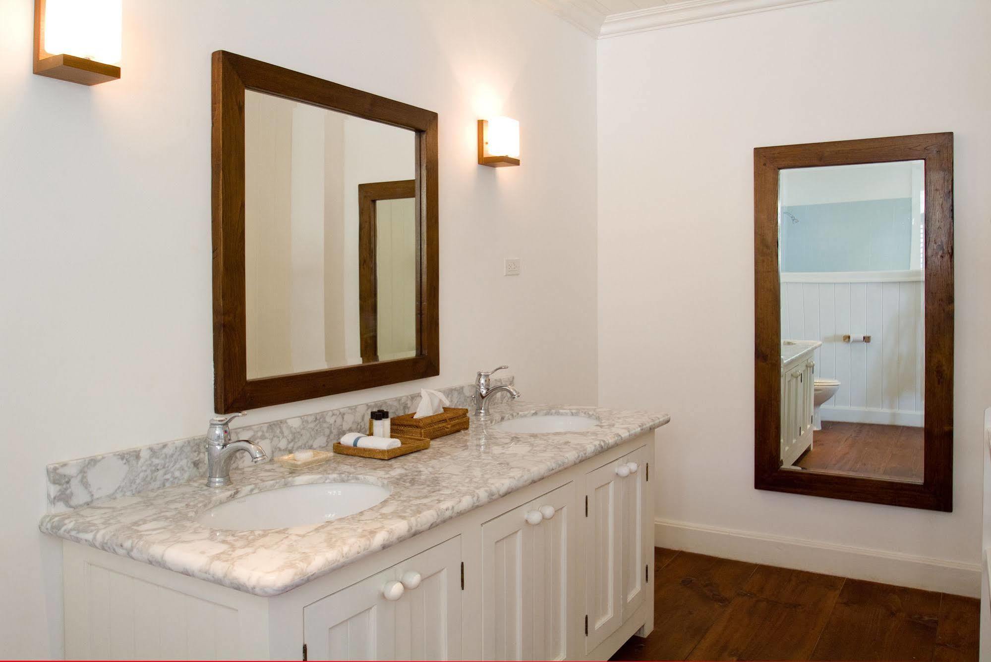 The Atlantis Historic Inn セント・ジョセフ エクステリア 写真
